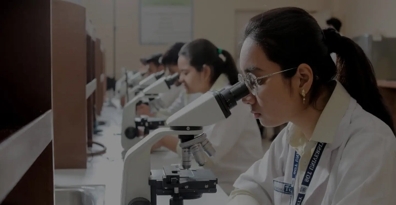 Faculty of Indian Medical System at SGT UniversityFaculty of Indian Medical System at SGT University lab 