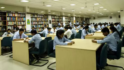 gl-bajaj-greater-noida-library