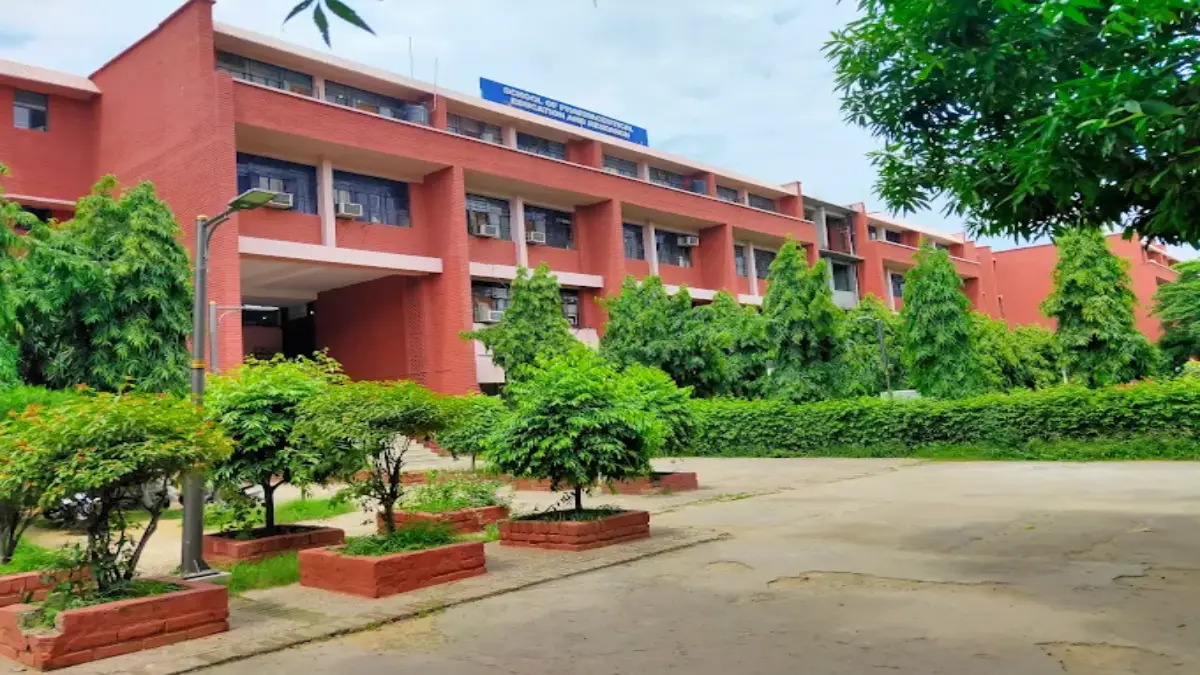 School of Pharmaceutical Education & Research Jamia Hamdard University Delhi