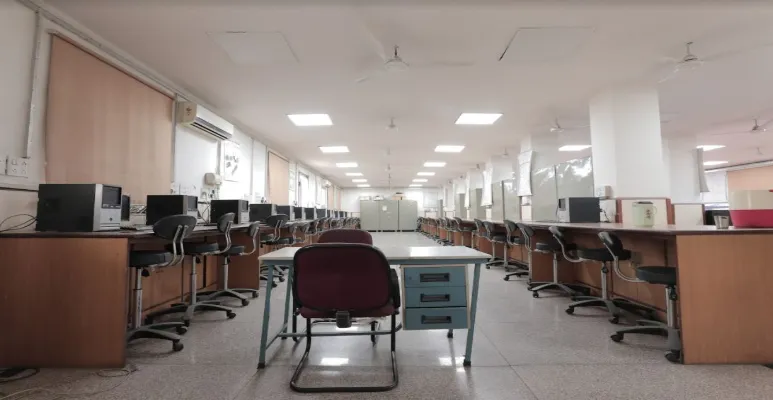 DSEU Okhla I Campus Computer Lab