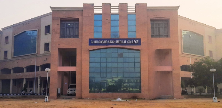 Guru Gobind Singh Medical College