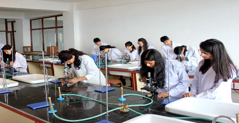 Bahra University lab