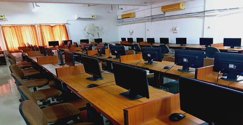 Harcourt Butler Technical University Kanpur Computer Lab