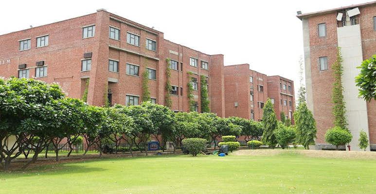 IILM University Gurugram Outside