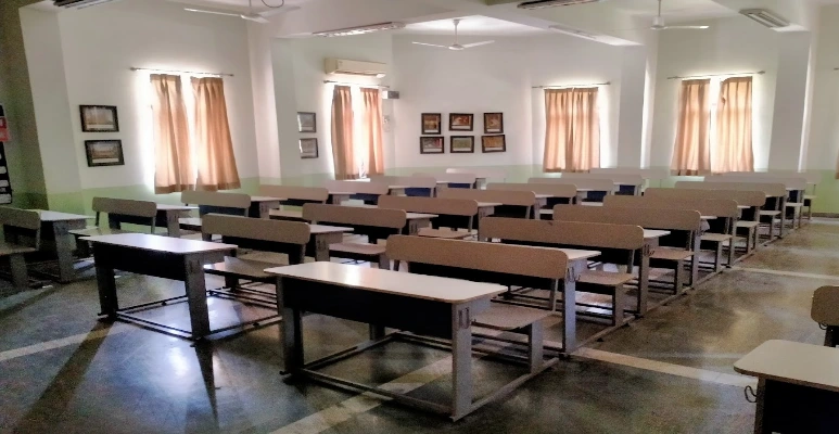 Indian Institute of Tourism & Travel Management Classroom