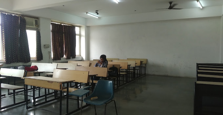 Jagan Nath University Bahadurgarh Classroom