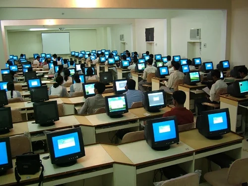 Jiwaji University computer Lab