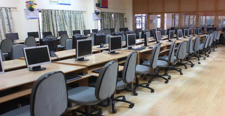 Vignan's University Computer Lab