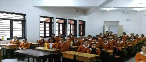 St-Thomas-Girls-Senior-Secondary-School-Delhi-Classroom